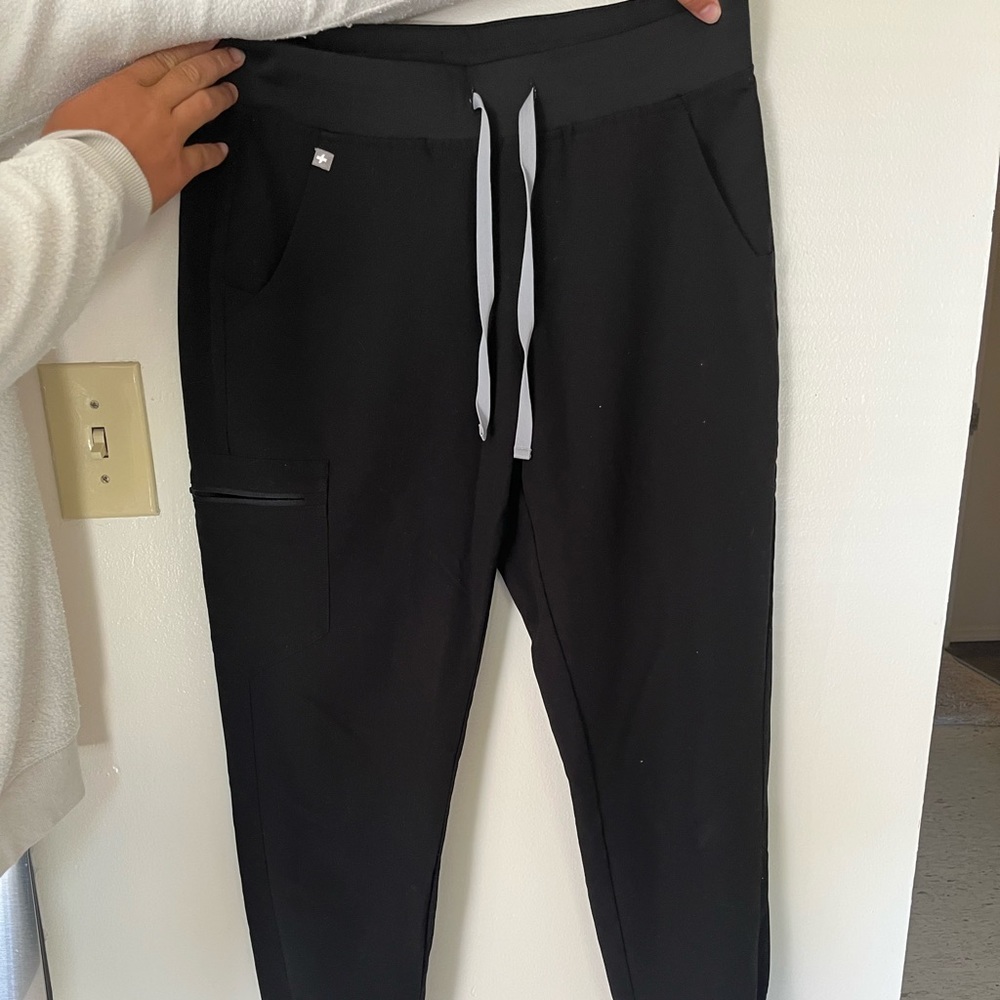 FIGS scrub pants